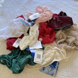 NWT Maidenform Panties-7 pair size 7~1 pair size 6